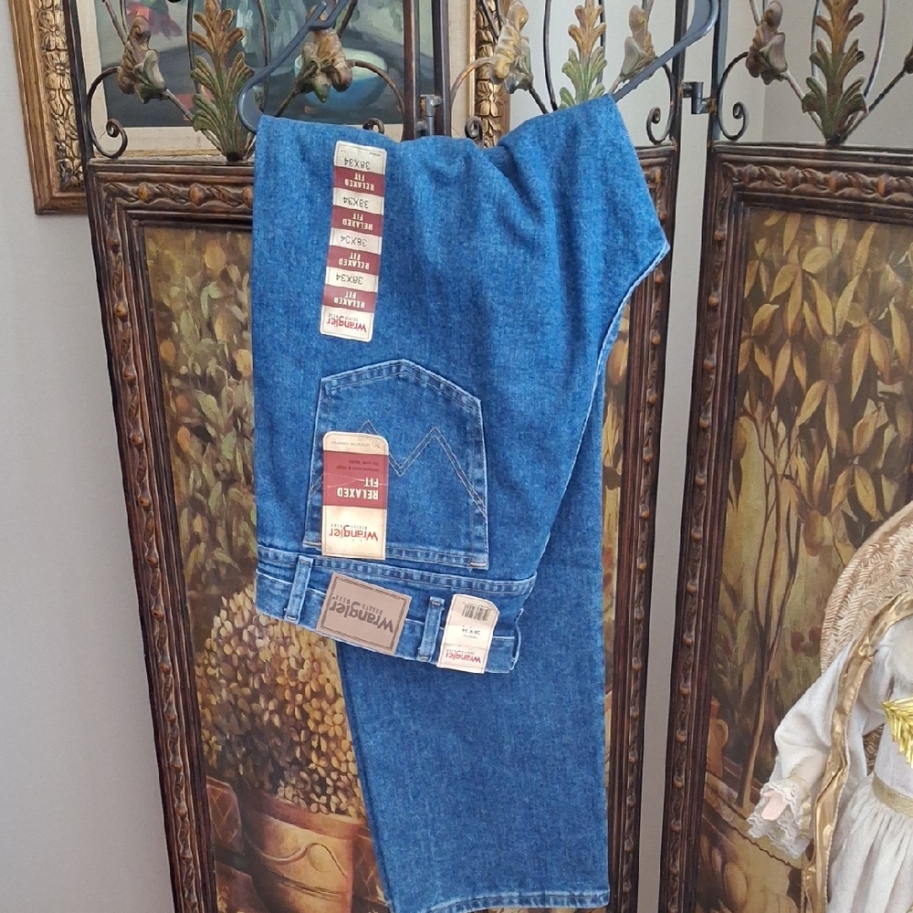 Wrangler Relaxed Fit Blue Denim Jeans